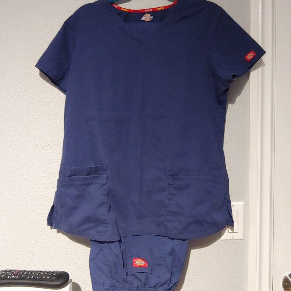 ++Dick's Medical Scrubs++   TOP & BOTTOM